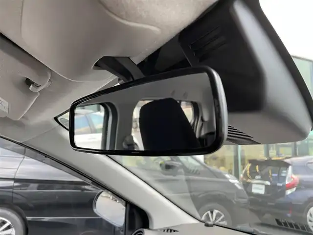 トヨタ ピクシスエポック L SAⅢ 島根県 2017(平29)年 2.9万km ブライトシルバーM 登録時走行距離28548km/社外ナビ(Bluetooth/AM/FM/CD/DVD)/フルセグテレビ/アイドリングストップ/衝突被害軽減ブレーキ/レーンキープアシスト/横滑り防止装置/前後コーナーセンサー/社外13インチAW/スペアキー/ドアバイザー/4WD/禁煙車