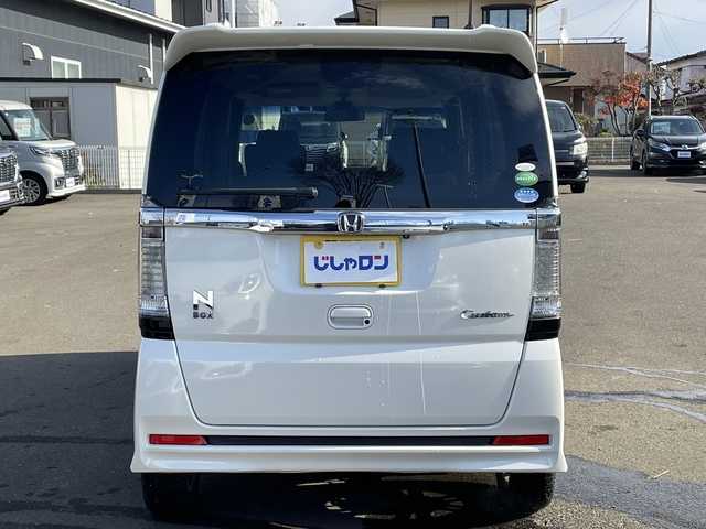 ホンダ Ｎ ＢＯＸ 宮城県 2015(平27)年 6.8万km プレミアムホワイトパールⅡ 【(株)IDOMが運営する【じしゃロン仙台店】の自社ローン対象車両になります。こちらは現金ご利用時の価格です。自社ローンご希望の方は別途その旨お申付け下さい。】/純正SDナビ/フルセグ/バックカメラ/Bluetooth/ETC/片側パワスラ/純正フロアマット/純正ホイール