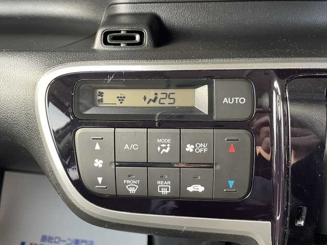 ホンダ Ｎ ＢＯＸ 宮城県 2015(平27)年 6.8万km プレミアムホワイトパールⅡ 【(株)IDOMが運営する【じしゃロン仙台店】の自社ローン対象車両になります。こちらは現金ご利用時の価格です。自社ローンご希望の方は別途その旨お申付け下さい。】/純正SDナビ/フルセグ/バックカメラ/Bluetooth/ETC/片側パワスラ/純正フロアマット/純正ホイール