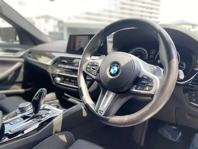 ＢＭＷ ５２３ｄ Mスポーツ 栃木県 2018(平30)年 4.7万km アルピンホワイトⅢ HUD/ACC/レーンキープ/ブラインドS/インテリジェントS/純正ナビ/フルセグ /パワーシート/電動リアゲート/ETC/LED/クリアランスソナー/純正19インチAW/社外ドラレコ