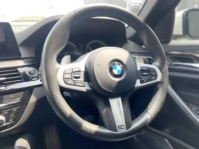 ＢＭＷ ５２３ｄ Mスポーツ 栃木県 2018(平30)年 4.7万km アルピンホワイトⅢ HUD/ACC/レーンキープ/ブラインドS/インテリジェントS/純正ナビ/フルセグ /パワーシート/電動リアゲート/ETC/LED/クリアランスソナー/純正19インチAW/社外ドラレコ