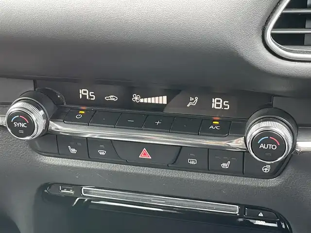 マツダ ＣＸ－３０ XD Lパッケージ 香川県 2019(令1)年 3.6万km ソウルレッドクリスタルM 登録時走行距離：35663km/メーカー純正ナビ/　CD DVD BT フルセグTV/バックカメラ/衝突被害軽減装置/レーンキープアシスト/レーダークルーズコントロール/ブラインドスポットモニター/ヘッドアップディスプレイ/パワーバックドア/LEDヘッドライト/オートライト/MTモード付AT/パドルシフト/革巻きステアリング/レザーシート/シートヒーター/パワーシート/シートメモリ/プッシュスタート/スマートキー