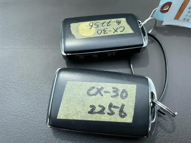 マツダ ＣＸ－３０ XD Lパッケージ 香川県 2019(令1)年 3.6万km ソウルレッドクリスタルM 登録時走行距離：35663km/メーカー純正ナビ/　CD DVD BT フルセグTV/バックカメラ/衝突被害軽減装置/レーンキープアシスト/レーダークルーズコントロール/ブラインドスポットモニター/ヘッドアップディスプレイ/パワーバックドア/LEDヘッドライト/オートライト/MTモード付AT/パドルシフト/革巻きステアリング/レザーシート/シートヒーター/パワーシート/シートメモリ/プッシュスタート/スマートキー