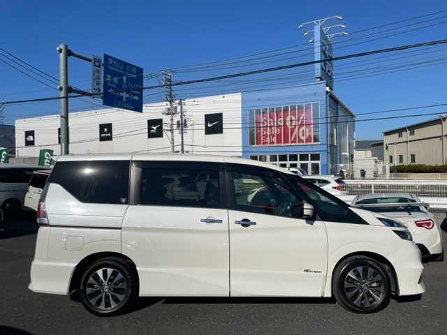 日産 セレナ