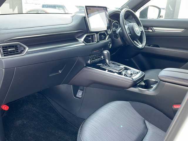 マツダ ＣＸ－８ 25T プロアクティブ 道東・釧路十勝 2019(令1)年 5.6万km スノーフレイクホワイトパールマイカ ・４WD/・アルパイン11インチフローティングナビ/（CD・DVD・SD・AM・FM・SD・BT・フルセグ）/・全方位カメラ/・電動格納ミラー/・ドアバイザー/・パワーバックドア/・レーンキープアシスト/・リアパーキングセンサー/・アイドリングストップ/・アダプティブクルーズコントロール/・革巻きステアリング/・スマートキー/・プッシュスタート/・MTモード付AT/・ステアリングヒーター/・前席シートヒーター/・ETC２．０/・社外AW付冬タイヤ積込