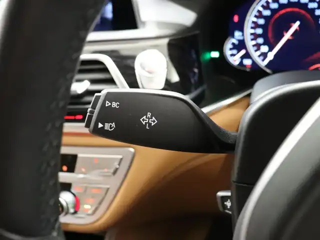 ＢＭＷ ７４０ｄ xDrive Mスポーツ 静岡県 2018(平30)年 3.6万km パール 衝突軽減ブレーキ　/茶革　/ハーマンカードン　/ＡＣＣ　/ＬＥＤ　/３６０°カメラ　/ＳＲ　/ＨＵＤ　/ジェスチャーコントロール　/パワーシート／ヒーター／エアー／メモリ　/パドルシフト　/純正ナビＴＶ　/ドラレコ