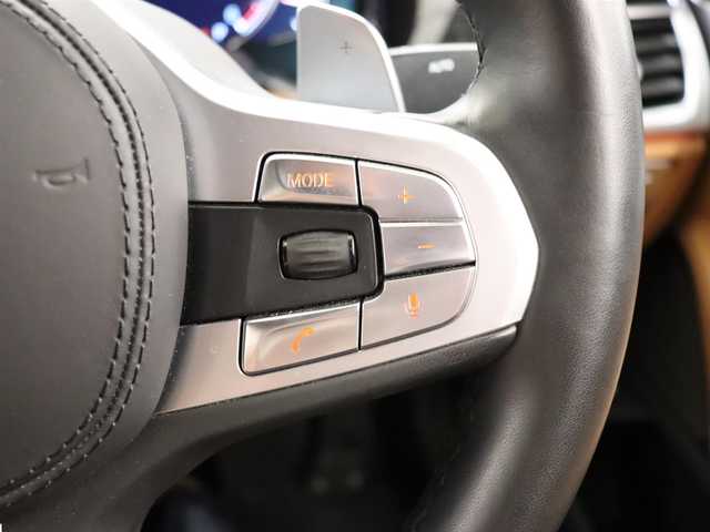 ＢＭＷ ７４０ｄ xDrive Mスポーツ 静岡県 2018(平30)年 3.6万km パール 衝突軽減ブレーキ　/茶革　/ハーマンカードン　/ＡＣＣ　/ＬＥＤ　/３６０°カメラ　/ＳＲ　/ＨＵＤ　/ジェスチャーコントロール　/パワーシート／ヒーター／エアー／メモリ　/パドルシフト　/純正ナビＴＶ　/ドラレコ