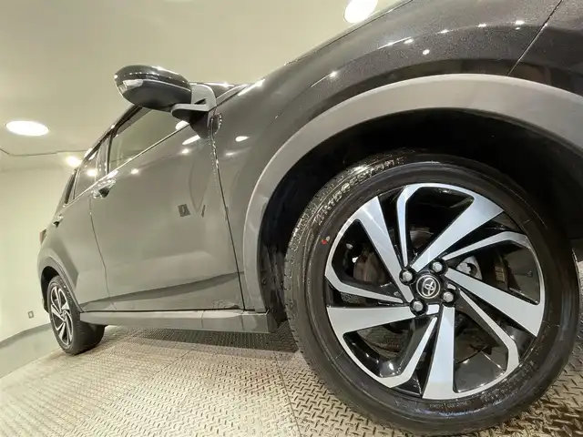 トヨタ ライズ Z 愛知県 2022(令4)年 3.3万km ブラックマイカメタリック 純正９インチＳＤナビ　/（Bluetooth/フルセグTV/SD/FM/AM/CD・DVD再生）/ブラインドスポットモニター　/スマートアシスト　/　　-レーダークルーズコントロール　/　　-衝突回避支援ブレーキ/　　-車線逸脱警報/　　-先行車発進お知らせ/　　-コーナーセンサー/ビルトインＥＴＣ　/シートヒーター　/ＬＥＤヘッドライト/LEDフォグランプ　/バックカメラ　/ドライブレコーダー　/ＵＳＢ接続/アイドリングストップ