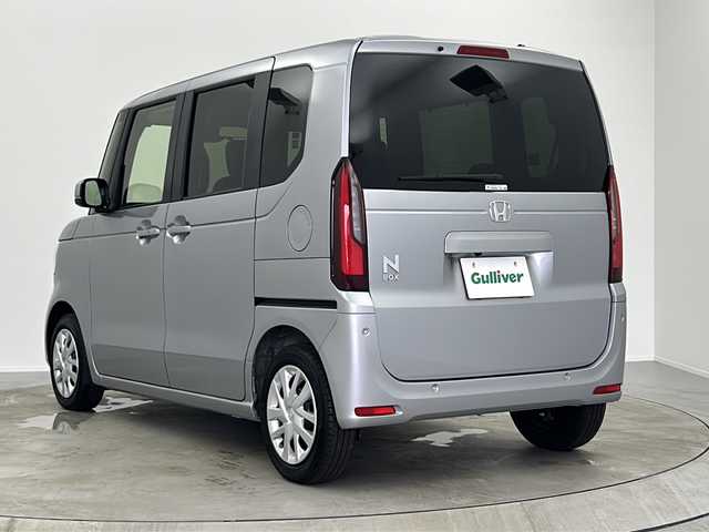 ホンダ Ｎ ＢＯＸ 大阪府 2024(令6)年 0.3万km ルナシルバーM 純正ナビ　/フルセグＴＶ　/BT/CD/DVD/SD/USB/iPod/両側パワースライドドア　/ビルトインＥＴＣ　/純正ドライブレコーダー　/前後コーナーセンサー　/ＬＥＤヘッドライト　/オートライト/シートヒーター　/追従型クルーズコントロール　/ホンダセンシング　/ＡＡＣ/ベンチシート/チップアップシート/レーンキープアシスト/盗難防止装置/横滑り防止装置