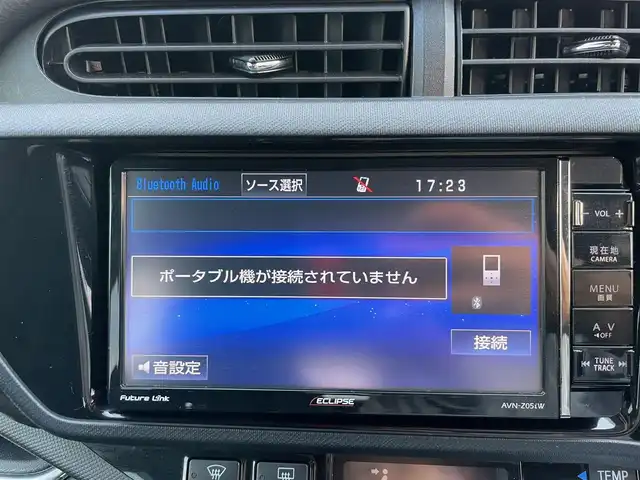 トヨタ アクア G G’s 島根県 2016(平28)年 4.4万km ライムホワイトパールクリスタルシャイン 社外ＳＤナビ　/フルセグＴＶ　/ＤＶＤ再生　/Ｂｌｕｅｔｏｏｔｈ接続　/バックカメラ　/ＥＴＣ　/衝突軽減ブレーキ　/クルーズコントロール　/レーンキープアシスト/横滑り防止装置/オート／ハイビームライト　/スマートキー　/プッシュスタート　/純正17インチアルミホイール　/純正フロアマット