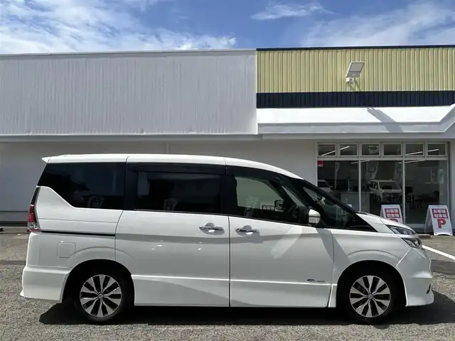 日産 セレナ ハイウェイスター Sハイブリッド 京都府 2016(平28)年 10.8万km ブリリアントホワイトパール (株)IDOMが運営する【じしゃロン伏見店】の自社ローン専用車両になりますこちらは現金またはオートローンご利用時の価格です。自社ローンご希望の方は別途その旨お申付け下さい