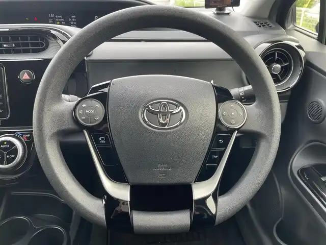 トヨタ アクア S スタイルブラック 福岡県 2021(令3)年 2.9万km ダークブルーマイカ アラウンドビューモニター/ECOモード/EVモード/純正ナビ(フルセグTV、Bluetooth、CD)/ビルトインETC/レーンキープアシスト/横滑り防止装置/盗難防止装置/衝突被害軽減システム/パーキングアシスト/前後ドラレコ/LEDオートライト/オートマチックハイビーム