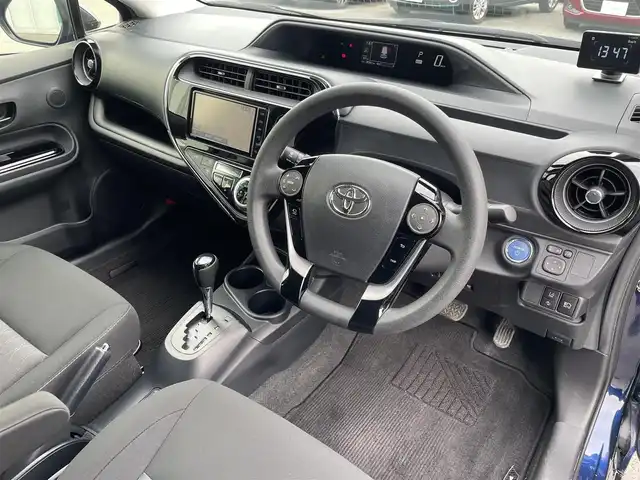 トヨタ アクア S スタイルブラック 福岡県 2021(令3)年 2.9万km ダークブルーマイカ アラウンドビューモニター/ECOモード/EVモード/純正ナビ(フルセグTV、Bluetooth、CD)/ビルトインETC/レーンキープアシスト/横滑り防止装置/盗難防止装置/衝突被害軽減システム/パーキングアシスト/前後ドラレコ/LEDオートライト/オートマチックハイビーム