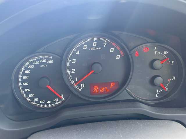 トヨタ ８６ G 兵庫県 2012(平24)年 2.6万km 青 純正ミュージックサーバー/・AM/FM/・AUX/・USB/・CD/カーテンエアバック/VSC/オートライト/リモコンキー/純正アルミホイール/アルミペダル/MT付きAT