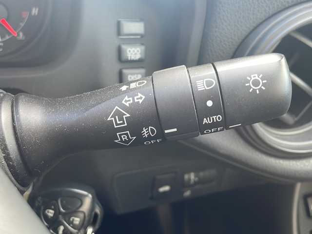 トヨタ ８６ G 兵庫県 2012(平24)年 2.6万km 青 純正ミュージックサーバー/・AM/FM/・AUX/・USB/・CD/カーテンエアバック/VSC/オートライト/リモコンキー/純正アルミホイール/アルミペダル/MT付きAT