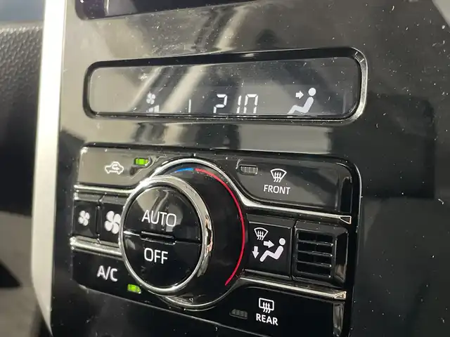 トヨタ ルーミー カスタムG 福岡県 2022(令4)年 1.1万km パールホワイトⅢ 純正9インチナビ/Bluetooth/フルセグTV/CD/DVD/全方位カメラ/両側パワースライドドア/レーダークルーズコントロール/衝突被害軽減ブレーキ/横滑り防止装置/コーナーセンサー/アイドリングストップ/シートヒーター/ドライブレコーダー/ビルトインETC/純正アルミホイール/LEDオートライト/電動格納ミラー