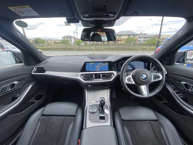 ＢＭＷ ３２０ｄ xDrive Mスポーツ 福岡県 2020(令2)年 3.6万km ミネラルグレー ・アクティブクルーズコントロール/・純正HDDナビ/USB/Bluetooth/AppleCarPlay/・全方位カメラ/・ハーフレザーシート/シートヒーター/・ETC/・純正18AW/・プッシュスタート/・パーキングアシスト/・アイドリングストップ/・スマートキー/・スペアキー/・電動リアゲート/・パワーシート/・レーンキープアシスト/・オートライト/・LEDライト/・保証書/・取扱説明書
