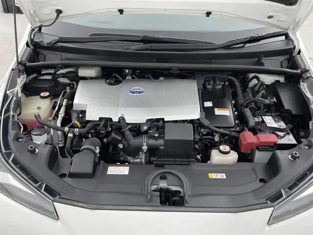 トヨタ プリウス A ツーリングセレクション 千葉県 2019(令1)年 2.8万km ホワイトパールクリスタルシャイン 禁煙車/トヨタセーフティセンス/・プリクラッシュセーフティ/・レーダークルーズコントロール/・レーンディパーチャーアラート/・ロードサインアシスト/純正9インチナビ/CD/DVD/Bluetooth/フルセグ/バックカメラ/レーダークルーズコントロール/LEDオートライト/レザーシート/パワーシート/シートヒーター/純正17インチアルミホイール/オートエアコン/アイドリングストップ/プッシュスタート/スマートキー/取扱説明書
