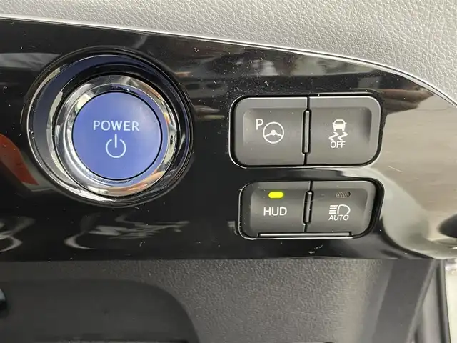 トヨタ プリウス A ツーリングセレクション 千葉県 2019(令1)年 2.8万km ホワイトパールクリスタルシャイン 禁煙車/トヨタセーフティセンス/・プリクラッシュセーフティ/・レーダークルーズコントロール/・レーンディパーチャーアラート/・ロードサインアシスト/純正9インチナビ/CD/DVD/Bluetooth/フルセグ/バックカメラ/レーダークルーズコントロール/LEDオートライト/レザーシート/パワーシート/シートヒーター/純正17インチアルミホイール/オートエアコン/アイドリングストップ/プッシュスタート/スマートキー/取扱説明書