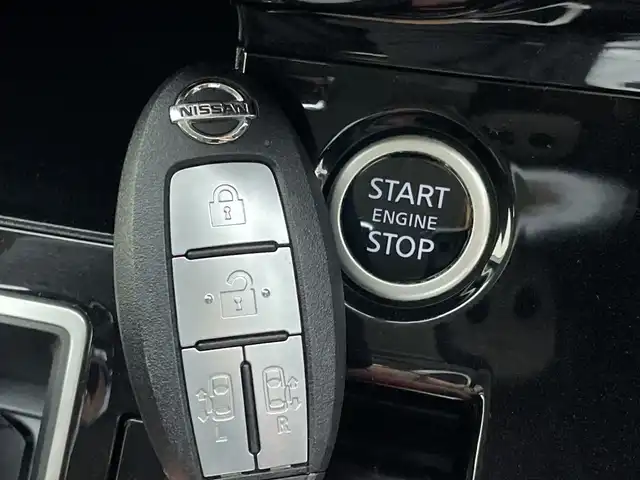 日産 セレナ ハイウェイスター 新潟県 2019(令1)年 6.4万km ダイヤモンドブラック プロパイロット /9インチナビ ・フルセグTV /全方位カメラ /USB入力端子/ETC /両側電動スライドドア /ブラインドスポットモニター /電動パーキングブレーキ・オートホールド有/LEDヘッドライト/オートライト/純正フロアマット/プッシュスタート /スマートキー