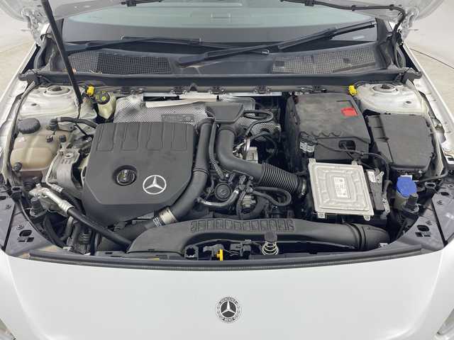 メルセデス・ベンツ Ａ１８０ セダン スタイル AMGライン 愛知県 2019(令1)年 3.7万km デジタルホワイト メーカーナビ（AM/FM/フルセグ/BT）/サンルーフ/レーダークルーズコントロール/バックカメラ/純正アルミホイール/ハーフレザーシート/D/N席パワーシート/D/N席シートヒーター/アクティブブレーキアシスト/アクティブレーンキーピングアシスト/アクティブステアリングアシスト/ブラインドスポットアシスト/レーンチェンジアシスト/アテンションアシスト/パークトロニック/道路標識アシスト/革巻きステアリング/パドルシフト/ETC/LEDヘッドライト/前後コーナーセンサー/プッシュスタート/スマートキー/純正フロアマット/保証書・取扱説明書