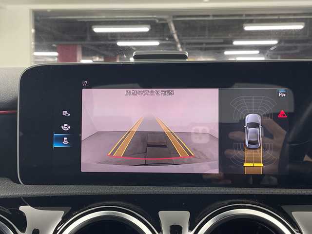 メルセデス・ベンツ Ａ１８０ セダン スタイル AMGライン 愛知県 2019(令1)年 3.7万km デジタルホワイト メーカーナビ（AM/FM/フルセグ/BT）/サンルーフ/レーダークルーズコントロール/バックカメラ/純正アルミホイール/ハーフレザーシート/D/N席パワーシート/D/N席シートヒーター/アクティブブレーキアシスト/アクティブレーンキーピングアシスト/アクティブステアリングアシスト/ブラインドスポットアシスト/レーンチェンジアシスト/アテンションアシスト/パークトロニック/道路標識アシスト/革巻きステアリング/パドルシフト/ETC/LEDヘッドライト/前後コーナーセンサー/プッシュスタート/スマートキー/純正フロアマット/保証書・取扱説明書