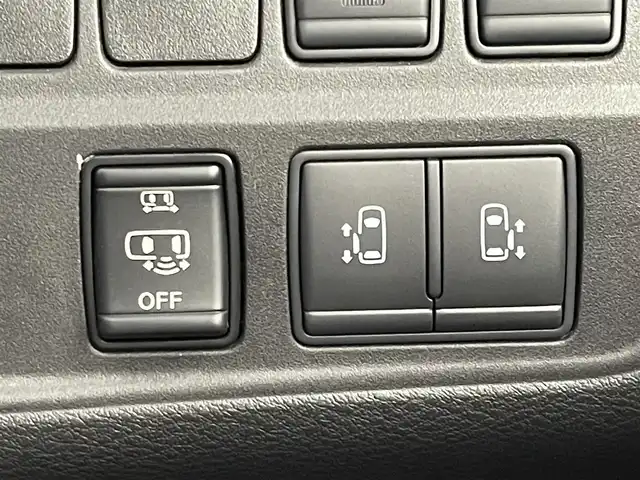 日産 セレナ e-パワー オーテック セーフティPKG 埼玉県 2019(令1)年 0.9万km ブリリアントホワイトパール 純正9インチSDナビ/ CD DVD フルセグTV Bluetooth/フリップダウンモニター/アラウンドビューモニター/プロパイロット/レーンキープアシスト/パーキングアシスト/デジタルインナーミラー/両側パワースライドドア/シートヒーター/ステアリングヒーター/ドライブレコーダー/LEDオートライト/スマートキー/ETC