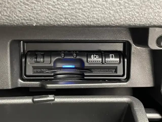 日産 セレナ e-パワー オーテック セーフティPKG 埼玉県 2019(令1)年 0.9万km ブリリアントホワイトパール 純正9インチSDナビ/ CD DVD フルセグTV Bluetooth/フリップダウンモニター/アラウンドビューモニター/プロパイロット/レーンキープアシスト/パーキングアシスト/デジタルインナーミラー/両側パワースライドドア/シートヒーター/ステアリングヒーター/ドライブレコーダー/LEDオートライト/スマートキー/ETC