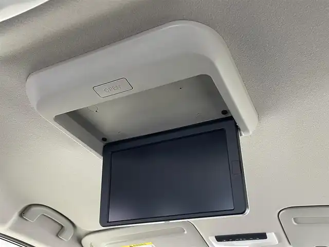 日産 セレナ e-パワー オーテック セーフティPKG 埼玉県 2019(令1)年 0.9万km ブリリアントホワイトパール 純正9インチSDナビ/ CD DVD フルセグTV Bluetooth/フリップダウンモニター/アラウンドビューモニター/プロパイロット/レーンキープアシスト/パーキングアシスト/デジタルインナーミラー/両側パワースライドドア/シートヒーター/ステアリングヒーター/ドライブレコーダー/LEDオートライト/スマートキー/ETC