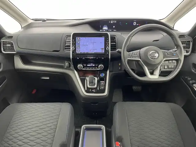 日産 セレナ e-パワー オーテック セーフティPKG 埼玉県 2019(令1)年 0.9万km ブリリアントホワイトパール 純正9インチSDナビ/ CD DVD フルセグTV Bluetooth/フリップダウンモニター/アラウンドビューモニター/プロパイロット/レーンキープアシスト/パーキングアシスト/デジタルインナーミラー/両側パワースライドドア/シートヒーター/ステアリングヒーター/ドライブレコーダー/LEDオートライト/スマートキー/ETC