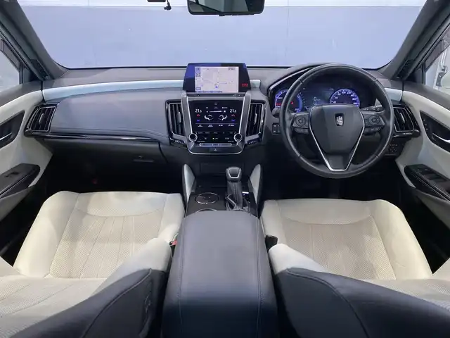 トヨタ クラウン ハイブリッド RS アドバンス 岐阜県 2018(平30)年 4.7万km ホワイトパールクリスタルシャイン サンルーフ　/ブラインドスポットモニター　/ヘッドアップディスプレイ　/メーカー純正SDナビ/bluetooth/フルセグTV/CD　/ドライブレコーダー　/パノラミックビューモニター　/デジタルインナーミラー/トヨタセーフティセンス/スペアキー/カードキー/白レザーシート/シートヒーター・エアシート/レーダークルーズコントロール/ビルトインETC2.0/取扱説明書/保証書