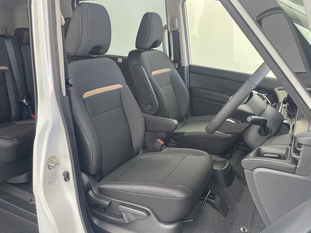 日産 セレナ e－パワー ハイウェイスター V 愛知県 2025(令7)年 0.1千km プリズムホワイト 登録済未使用車 7km/プロパイロット/デジタルインナー/純正12.3型ナビ/・Bluetooth/・フルセグテレビ/全方位モニター/純正フリップダウンモニター/両側パワースライドドア/衝突軽減ブレーキ/レーンキープアシスト/オートマチックハイビーム/ブラインドスポットモニター/前後コーナーセンサー/レーダークルーズコントロール/ワイヤレス充電/ドライブレコーダー/ETC2.0/LEDヘッドライト
