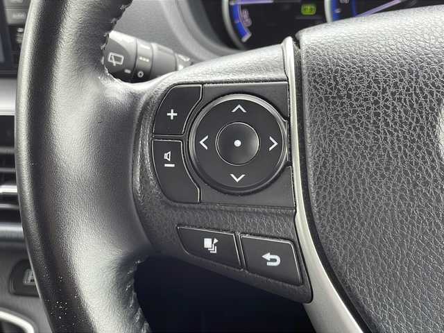トヨタ ヴォクシー ハイブリッド ZS 山口県 2016(平28)年 7.8万km ボルドーマイカメタリック 10.1インチフリップダウンモニター/社外SDナビ　【CN-AS300WD】/・DVD再生機能有/・フルセグTV/・Bluetooth/ETC/Toyota Safety Sense/・プリクラッシュセーフティシステム/・レーンディパーチャーアラート/・先行車発進告知機能/両側パワースライドドア/純正16インチアルミホイール/純正LEDライト/オートマチックハイビーム