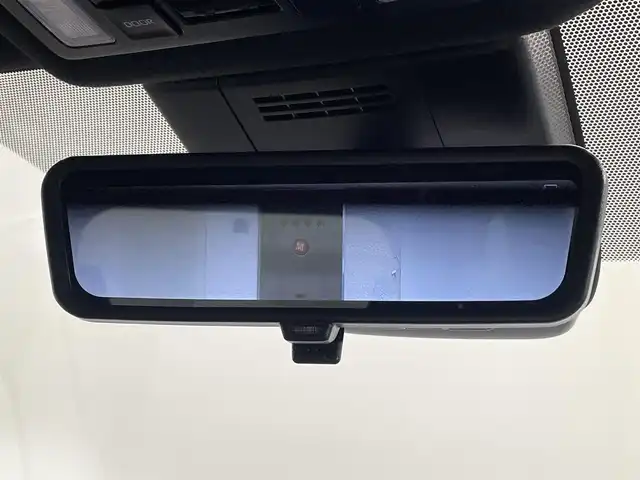 トヨタ ヴォクシー ハイブリッド S－Z 愛知県 2022(令4)年 1.8万km アティチュードブラックマイカ 純正10.5インチディスプレイオーディオ＋/（Bluetooth/フルセグTV/Carplay/AM/FM）/フリップダウンモニター/クルーズコントロール/AC100V/ビルトインETC2.0/シートヒーター/LEDオートライト/オートマチックハイビーム/（プロジェクター式LEDヘッドライト）/衝突軽減ブレーキ/バックカメラ/両側電動スライドドア/デジタルインナーミラー/コーナーセンサー/純正17インチAW