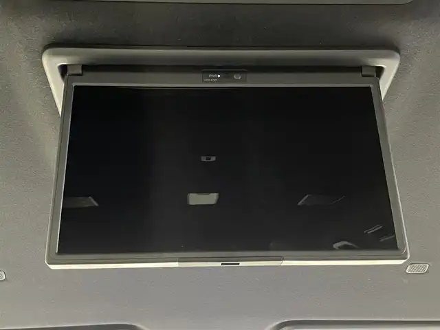 トヨタ ヴォクシー ハイブリッド S－Z 愛知県 2022(令4)年 1.8万km アティチュードブラックマイカ 純正10.5インチディスプレイオーディオ＋/（Bluetooth/フルセグTV/Carplay/AM/FM）/フリップダウンモニター/クルーズコントロール/AC100V/ビルトインETC2.0/シートヒーター/LEDオートライト/オートマチックハイビーム/（プロジェクター式LEDヘッドライト）/衝突軽減ブレーキ/バックカメラ/両側電動スライドドア/デジタルインナーミラー/コーナーセンサー/純正17インチAW