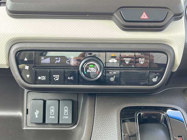 ホンダ Ｎ ＢＯＸ L 茨城県 2022(令4)年 4.9万km ブリティッシュグリーンP 純正ＳＤナビ【VXM-225Ci】/（CD・BT・ラジオ再生)/USB入力端子/ＥＴＣ/バックカメラ/クルーズコントロール/プッシュスタート/スペアキー/ＬＥＤヘッドライト/片側パワースライドドア/衝突被害軽減システム/パーキングアシスト/コーナーセンサー（バック）/レーンキープアシスト/取扱説明書