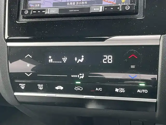 ホンダ フィット 13G S ホンダセンシング 道央・札幌 2017(平29)年 4.9万km シャイニンググレーM ワンオーナー/社外メモリナビ/AM/FM/BT/SD/DVD/フルセグ/ホンダセンシング/衝突被害軽減ブレーキ/横滑り防止装置/アダプティブクルーズコントロール/レーンキープアシスト/バックカメラ/ビルトインETC/アイドリングストップ/ECON/ステアリングリモコン/パドルシフト/MTモード付AT/プッシュスタート/スマートキー/LEDヘッドライト/オートライト/フォグランプ/電動格納ミラー/ウィンカーミラー/純正フロアマット/ドアバイザー/スペアキー/純正エンジンスターター/社外AW付冬タイヤ積込/175/70/R14/2024年/山7mm