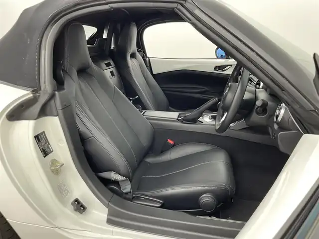 マツダ ロードスター S レザーパッケージ 群馬県 2022(令4)年 1.6万km スノーフレイクホワイトパールマイカ 純正メーカーナビ　/・CD/DVD/USB/Bluetooth/フルセグTV/バックカメラ /＝＝＝＝＝/純正メーカーナビ　ＢＯＳＥサウンド　バックカメラ　黒本革シート　シートヒーター　Ｂｌｕｅｔｏｏｔｈ　フルセグＴＶ　ＥＴＣ　スマートキー　　プッシュスタート　ＬＥＤヘッドライト　衝突軽減　６ＭＴ　禁煙車