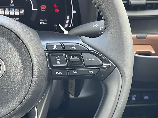 トヨタ シエンタ ハイブリッド Z 東京都 2025(令7)年 0.1万km ベージュ ワンオーナー　/純正１０型ディスプレィオーディオナビ＆フルセグ　/・BluetoothAudio/USB/・AppleCarPlay＆AndroidAuto/アラウンドビューモニター　/ブラインドスポットモニター　/純正ＬＥＤヘッドライト　/両側パワースライドドア　/ドライブレコーダー　/リアサーキューレーター/セーフティセンス/（衝突回避支援パッケージ）/・プリクラッシュセーフティ/・レーンディパーチャーアラート/・レーダークルーズコントロール/・レーントレーンシングアシスト/・アダプティブハイビームアシスト/・発進遅れ告知機能/プッシュエンジンスタート/スマートキー/保証書＆取説