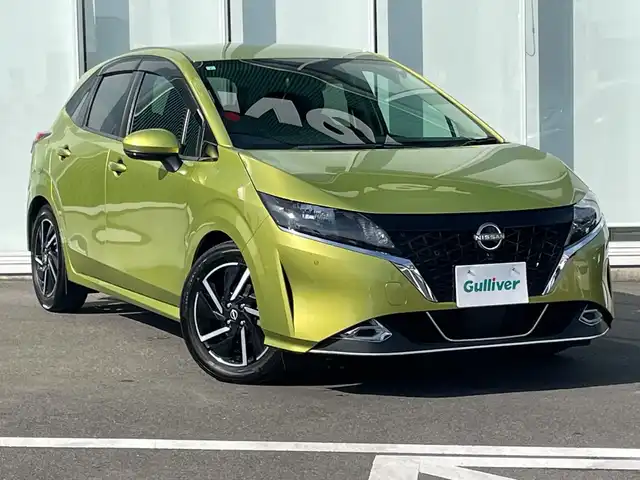 日産 ノート X 神奈川県 2021(令3)年 2万km オリーブグリーン ・福祉車両　/・助手席回転シート　/・９インチナビ　/・バックカメラ　/・Ｂｌｕｅｔｏｏｔｈ　/・フルセグＴＶ　/・ＤＶＤ　ＣＤ　/・ＥＴＣ　/・ｅ－ＰＯＷＥＲ　/・衝突被害軽減ブレーキ　/・電動パーキングブレーキ　/・ステアリングヒーター/・スマートキー/・オートエアコン
