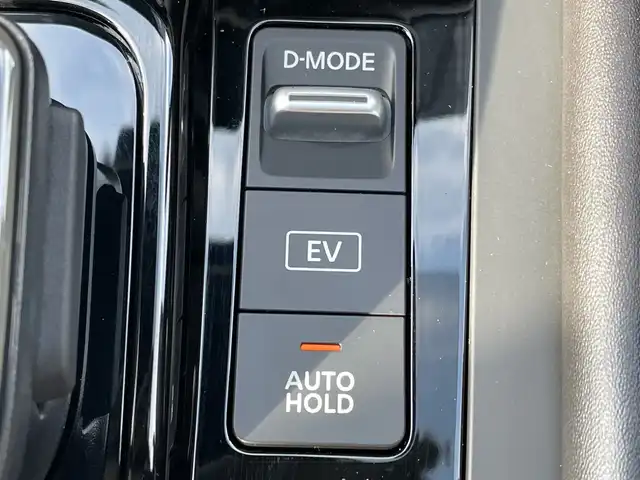 日産 ノート X 神奈川県 2021(令3)年 2万km オリーブグリーン ・福祉車両　/・助手席回転シート　/・９インチナビ　/・バックカメラ　/・Ｂｌｕｅｔｏｏｔｈ　/・フルセグＴＶ　/・ＤＶＤ　ＣＤ　/・ＥＴＣ　/・ｅ－ＰＯＷＥＲ　/・衝突被害軽減ブレーキ　/・電動パーキングブレーキ　/・ステアリングヒーター/・スマートキー/・オートエアコン