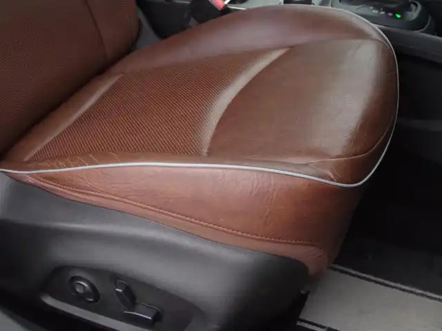 フィアット ５００Ｘ クロスプラス 埼玉県 2016(平28)年 8.8万km 白 ブラウンレザーシート/オートクルーズコントロール/パークセンサー/ブラインドスポットモニター/バックカメラ/ETC/前席シートヒーター/キャリアルーフ/Bluetooth/18インチスタッドレスタイヤ積み込み(センターキャップが欠品のため純正が判断不可)