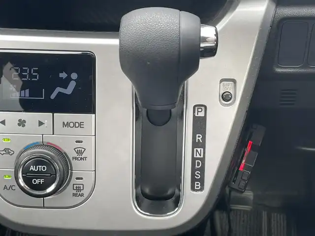 ダイハツ キャスト アクティバ X 愛知県 2018(平30)年 4万km オフビートカーキM /禁煙/ワンオーナー//ナビ/CD/DVD/USB/BT//ETC/バックカメラ//プッシュスタート/スマートキー//LEDオートライト//プッシュスタート/スマートキー//バニティミラー//シートリフター//純正フロアマット//純正ドアバイザー//ステアスイッチ/PWR//新車時保証書//取扱説明書//ナビ取説//スペアスマートキー