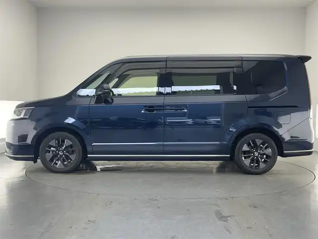 ホンダ ステップワゴン スパーダ eHEV 愛知県 2022(令4)年 3.4万km ミッドナイトブルービームM 純正９型ＤＡ　全方位カメラ　ＢＳＭ　追従クルコン　黒ハーフレザー　両側パワスラ　パドルシフト　フルセグ　ＤＶＤ　シートヒーター　衝突軽減　ETC　コーナーセンサー　LED　オートハイビーム　禁煙車　車線逸脱　スマートキー　プッシュスタート