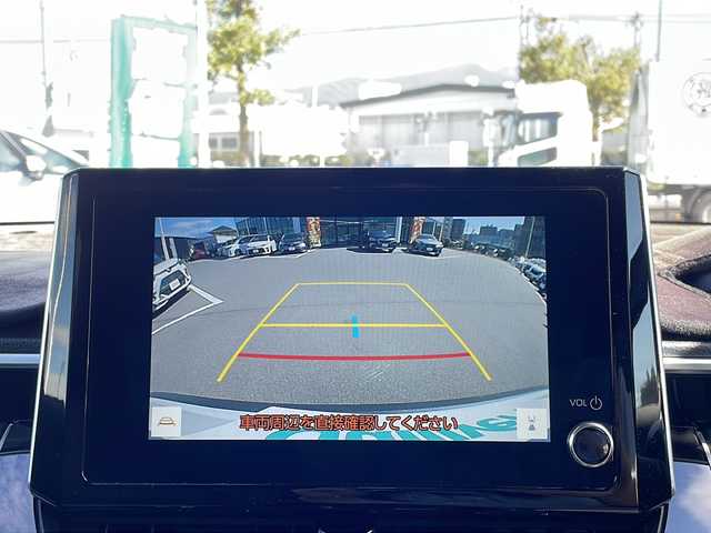 トヨタ カローラ クロス Z 長野県 2025(令7)年 0.8万km プラチナホワイトパールマイカ セーフティーセンス/・プリクラッシュセーフティ/・レーントレーシングアシスト/・レーンディパーチャーアラート/・レーダークルーズコントロール/・オートマチックハイビーム/・ロードサインアシスト/・ドライバー異常時対応システム/・発進遅れ告知機能/・パーキングサポートブレーキ/8インチディスプレイオーディオ/（Bluetooth/フルセグTV/AppleCarPlay/AndroidAuto）/バックカメラ/ビルトインETC/パワーバックドア/ハーフレザーシート/運転席パワーシート/前席シートヒーター/革巻きステアリング/ステアリングスイッチ/電動パーキングブレーキ/ブレーキホールド/LEDヘッドライト/LEDデイタイムランニングライト/フォグランプ/オートライト/スマートキー/Pスタート/電動格納ミラー/純正18インチAW