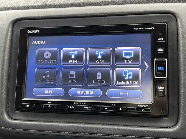ホンダ ヴェゼル ハイブリッド Z ホンダセンシング 宮城県 2018(平30)年 7.4万km プラチナホワイトパール 禁煙車/ホンダセンシング/・衝突軽減ブレーキ/・レーンキープアシスト/・アダプティブクルーズコントロール/・標識認識機能/純正SDナビ/・CD.DVD.SD.BT.USB/フルセグTV/バックカメラ/ハーフレザーシート/・前席シートヒーター/ビルトインETC/ドライブレコーダー（FR）/LEDヘッドライト/LEDフォグランプ/アイドリングストップ/横滑り防止装置/パドルシフト/ステアリングスイッチ/プッシュスタート/スマートキー/純正17インチアルミホイール/純正フロアマット/トノカバー