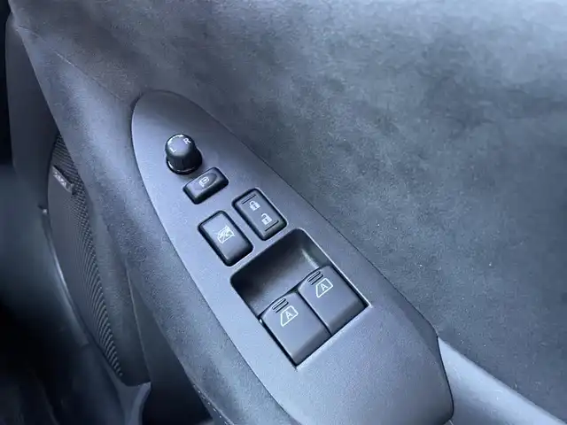 日産 フェアレディ Ｚ ニスモ 東京都 2025(令7)年 0.1万km グレー 純正9インチナビ/バックカメラ/ビルトインETC2.0/ドライブレコーダー/BOSEサウンドスピーカー/パドルシフト/3連サブメーター/NISMO専用アドバンスドドライブアシストディスプレイ/NISMO専用フロントバンパー＆グリル/NISMO専用レイズ製19インチアルミ鍛造ホイール/NISMO専用リアバンパー/NISMO専用レカロシート/インテリジェント クルーズコントロール/インテリジェント FCW（前方衝突予測警報）/インテリジェント エマージェンシーブレーキ/踏み間違い衝突防止アシストLDW（車線逸脱警報）/BSW（後側方車両検知警報）/RCTA（後退時車両検知警報）/フロント&バックソナー/LEDヘッドライト/スマートキー