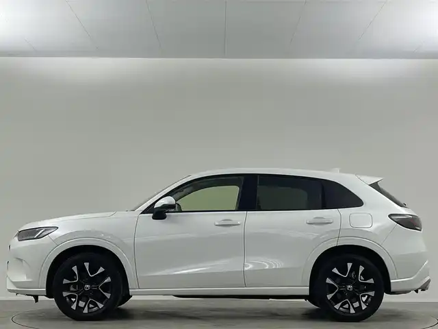 ホンダ ＺＲ－Ｖ Z 埼玉県 2024(令6)年 0.5万km プラチナホワイトパール ＢＯＳＥ　純正９型ナビ　全方位　温シート　ＢＳＭ　ＥＴＣ　ドライブレコーダー　メモリー付パワーシート　レザーシート　ダウンヒルアシストコントロール　電動リアゲート　レーダークルーズコントロール