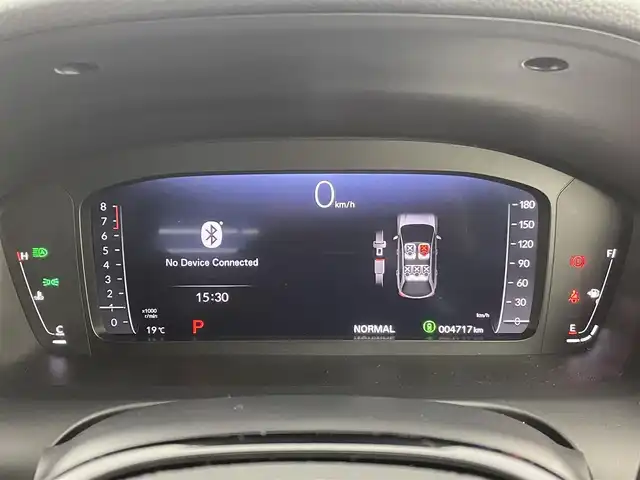 ホンダ ＺＲ－Ｖ Z 埼玉県 2024(令6)年 0.5万km プラチナホワイトパール ＢＯＳＥ　純正９型ナビ　全方位　温シート　ＢＳＭ　ＥＴＣ　ドライブレコーダー　メモリー付パワーシート　レザーシート　ダウンヒルアシストコントロール　電動リアゲート　レーダークルーズコントロール