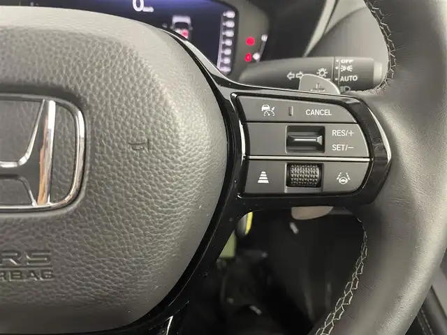 ホンダ ＺＲ－Ｖ Z 埼玉県 2024(令6)年 0.5万km プラチナホワイトパール ＢＯＳＥ　純正９型ナビ　全方位　温シート　ＢＳＭ　ＥＴＣ　ドライブレコーダー　メモリー付パワーシート　レザーシート　ダウンヒルアシストコントロール　電動リアゲート　レーダークルーズコントロール